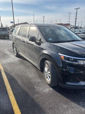 2023 Kia Carnival LX