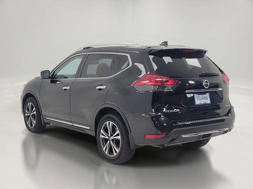 Magnetic Black 2017 Nissan Rogue SL