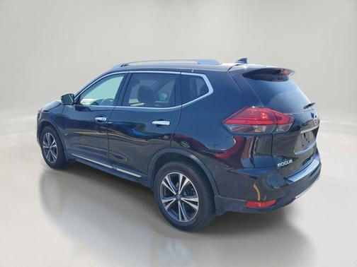 Magnetic Black 2017 Nissan Rogue SL
