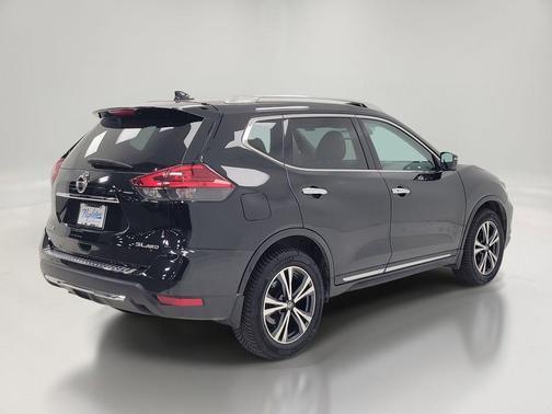 Magnetic Black 2017 Nissan Rogue SL