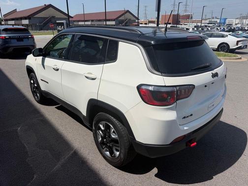 White Clearcoat 2018 Jeep Compass Trailhawk