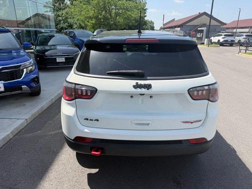 White Clearcoat 2018 Jeep Compass Trailhawk