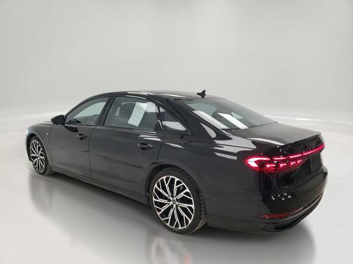 2023 Audi A8 L 55 TFSI quattro Tiptronic