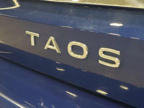 Dusk Blue Metallic 2022 Volkswagen Taos 1.5T S