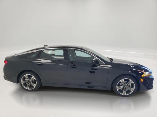Ebony Black 2024 Kia K5 EX