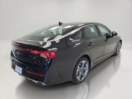 Ebony Black 2024 Kia K5 EX