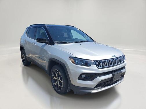 Silver Zynith Metallic Clearcoat 2025 Jeep Compass Limited