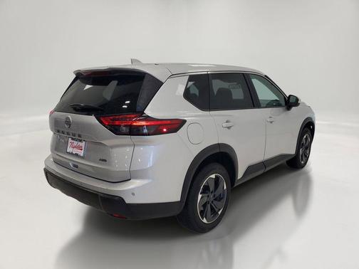 Brilliant Silver Metallic 2025 Nissan Rogue SV