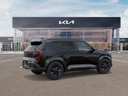 Aurora Black Pearl 2027 Kia Seltos X-Line S