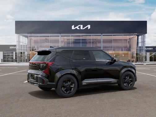 Aurora Black Pearl 2027 Kia Seltos X-Line S