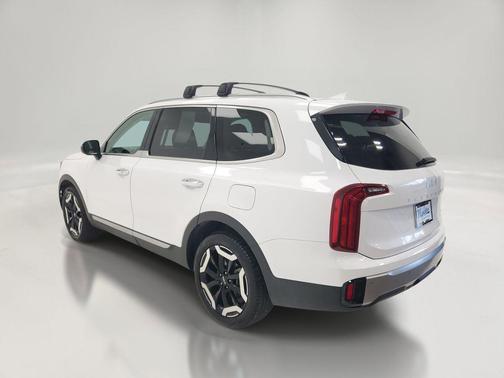 Glacial White Pearl 2025 Kia Telluride S