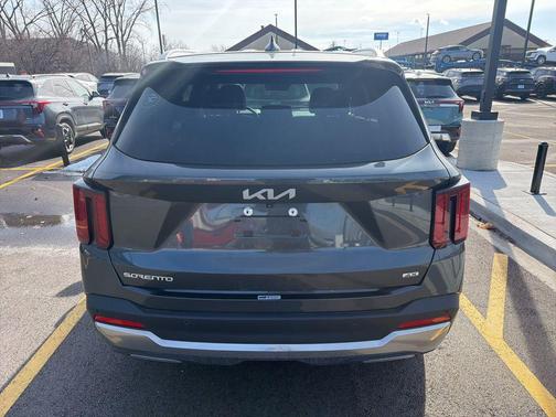 2024 Kia Sorento S