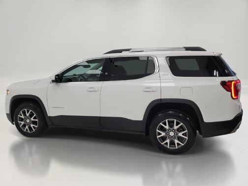 Summit White 2023 GMC Acadia FWD SLT