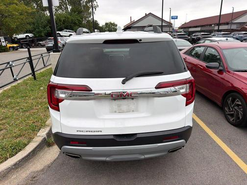 Summit White 2023 GMC Acadia FWD SLT