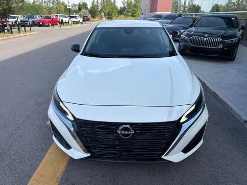 Glacier White 2025 Nissan Altima 2.5 SV