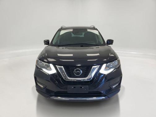 Magnetic Black Pearl 2020 Nissan Rogue SL