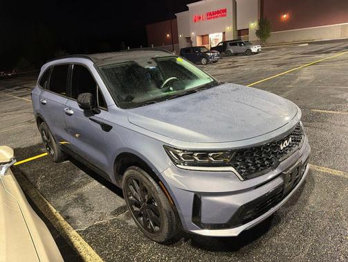 Everlasting Silver 2023 Kia Sorento SX
