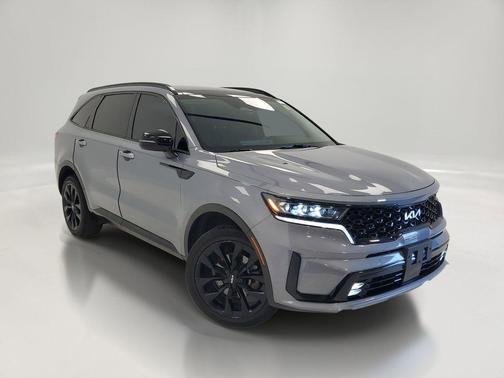 Everlasting Silver 2023 Kia Sorento SX