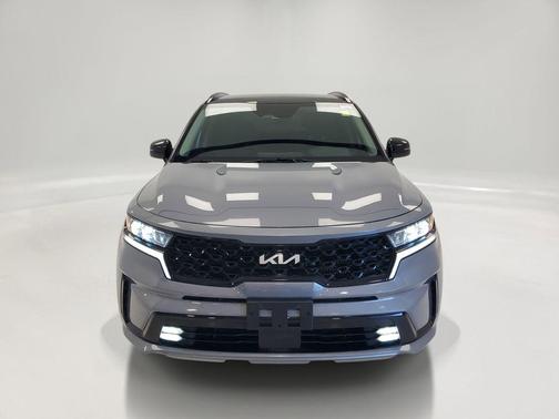 Everlasting Silver 2023 Kia Sorento SX