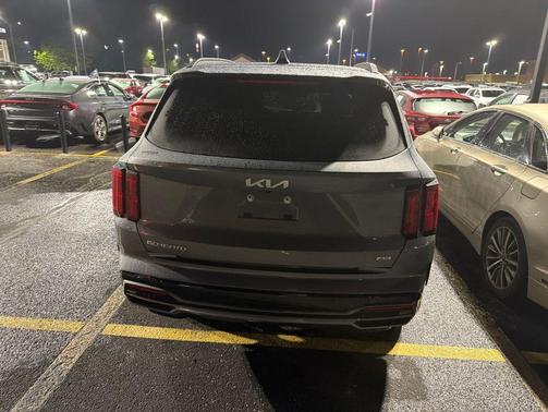 Everlasting Silver 2023 Kia Sorento SX
