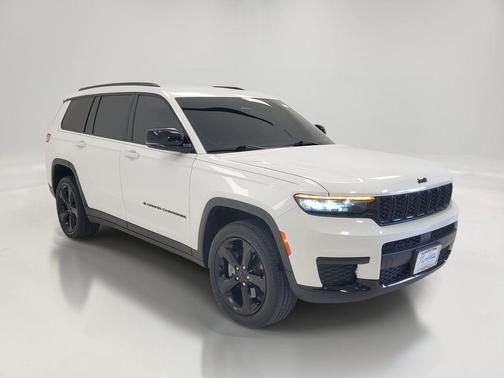 Bright White Clearcoat 2021 Jeep Grand Cherokee L Altitude