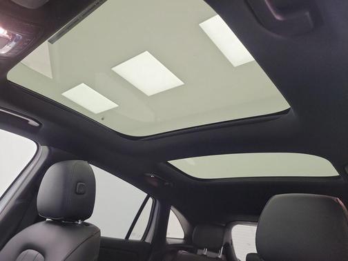 White 2023 Mercedes-Benz GLA 250 4MATIC
