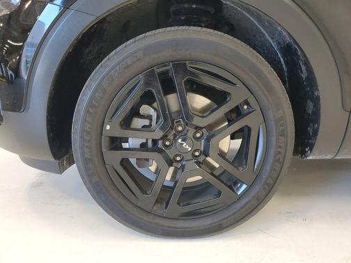 Ebony Black 2024 Kia Telluride SX Prestige X-Line