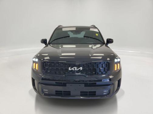 Ebony Black 2024 Kia Telluride SX Prestige X-Line