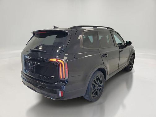 Ebony Black 2024 Kia Telluride SX Prestige X-Line