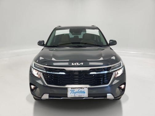 Gravity Gray 2024 Kia Seltos EX