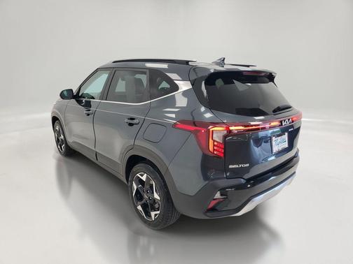 Gravity Gray 2024 Kia Seltos EX