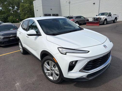 Summit White 2025 Buick Encore GX Preferred