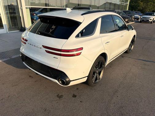 Alta White 2023 Genesis GV70 2.5T AWD