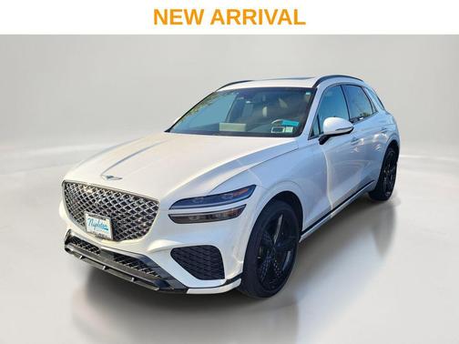 Alta White 2023 Genesis GV70 2.5T AWD