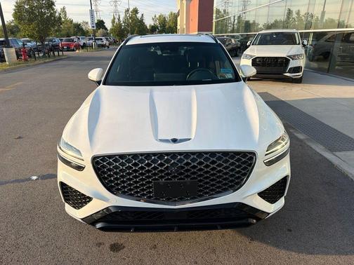 Alta White 2023 Genesis GV70 2.5T AWD