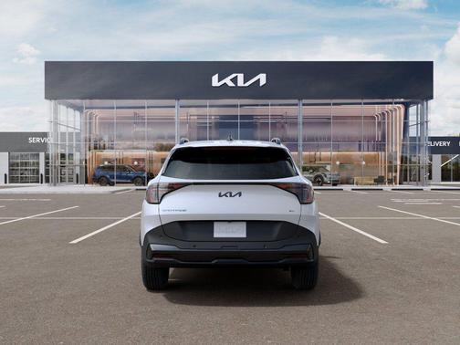 Glacial White Pearl 2026 Kia Sportage X-Line