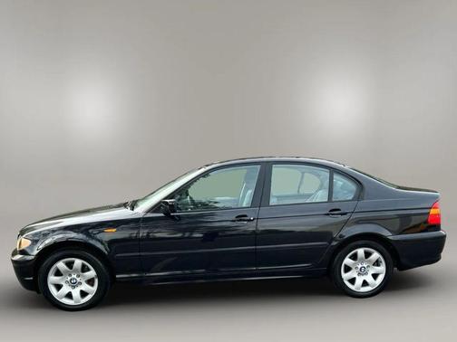 2005 BMW 325 325xi AWD 4dr Sedan