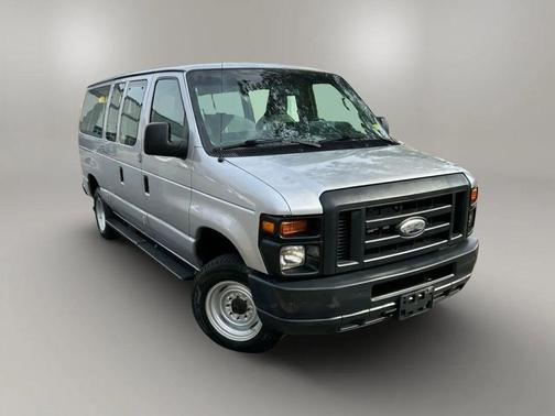 2014 Ford E350 Super Duty XL