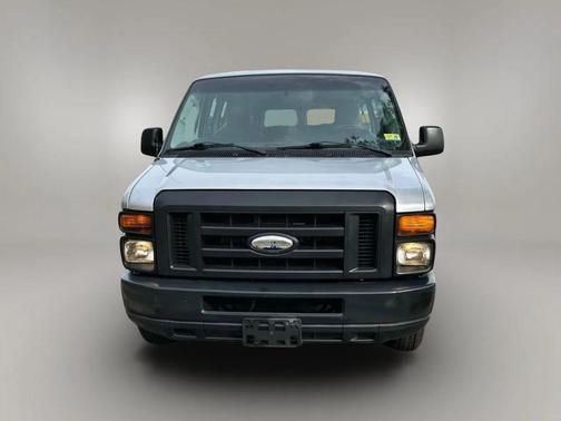 2014 Ford E350 Super Duty XL