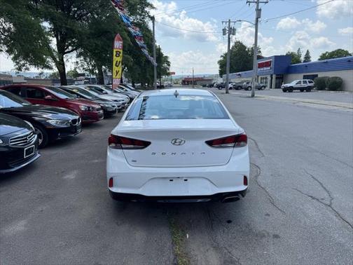 2018 Hyundai SONATA SE