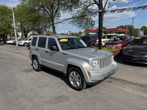 Silver 2012 Jeep Liberty Sport