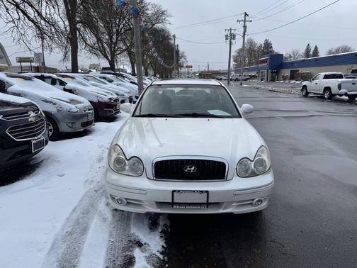 2004 Hyundai SONATA Base