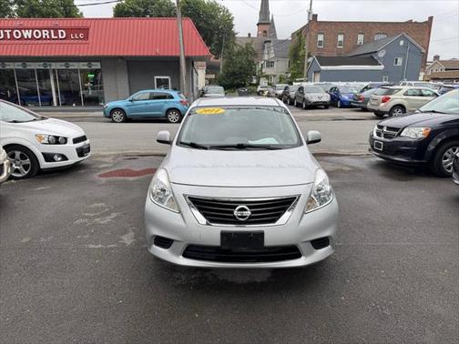 2014 Nissan Versa 1.6 SV