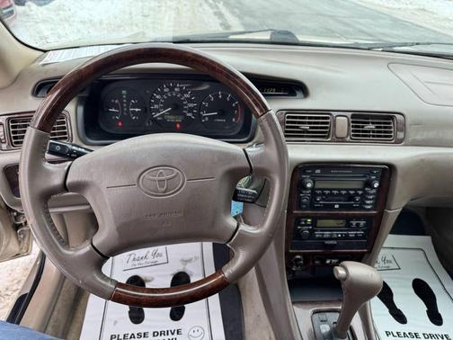 2001 Toyota Camry LE V6