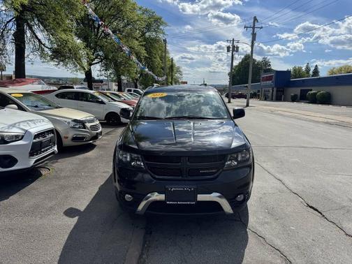 Black 2018 Dodge Journey Crossroad
