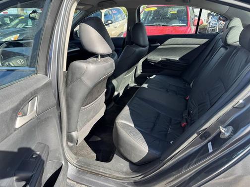 Gray 2012 Honda Accord SE