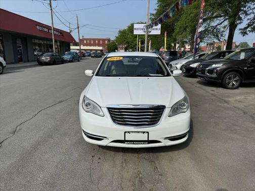 2013 Chrysler 200 Touring