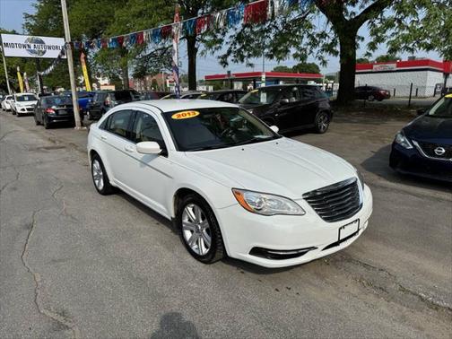 2013 Chrysler 200 Touring