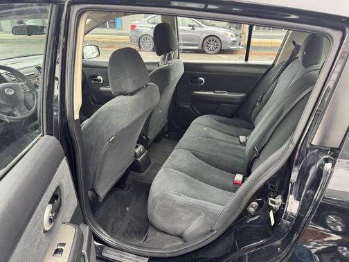 2012 Nissan Versa 1.8 S