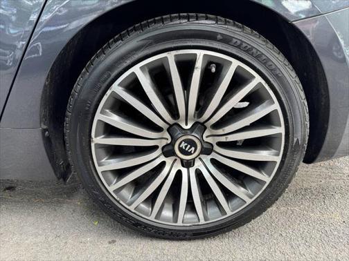 2015 Kia Cadenza Premium 4dr Sedan